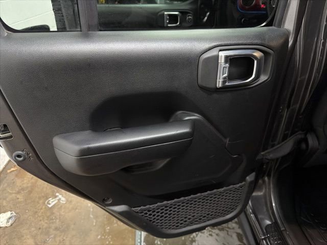 Used 2021 Jeep Wrangler Unlimited Rubicon image 18