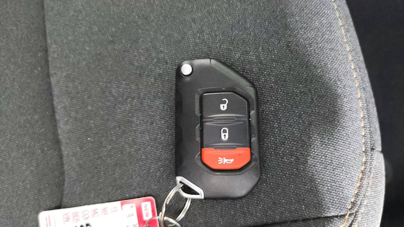 Used 2025 Jeep Gladiator Sport AWD/4WD image 28