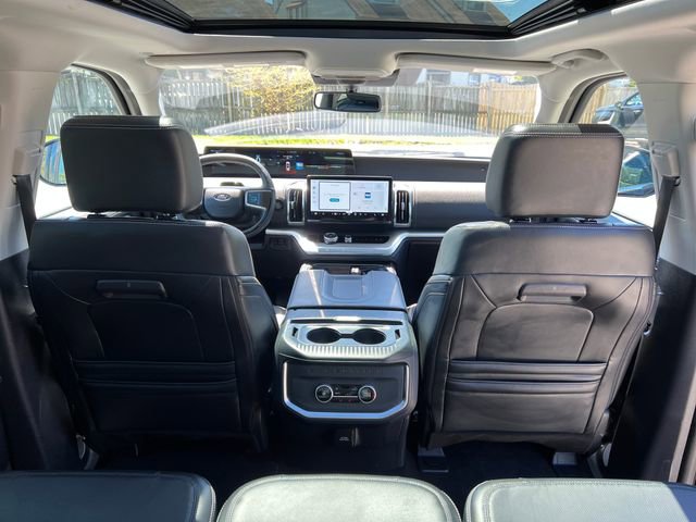 Used 2025 Ford Expedition Max Platinum AWD/4WD image 37