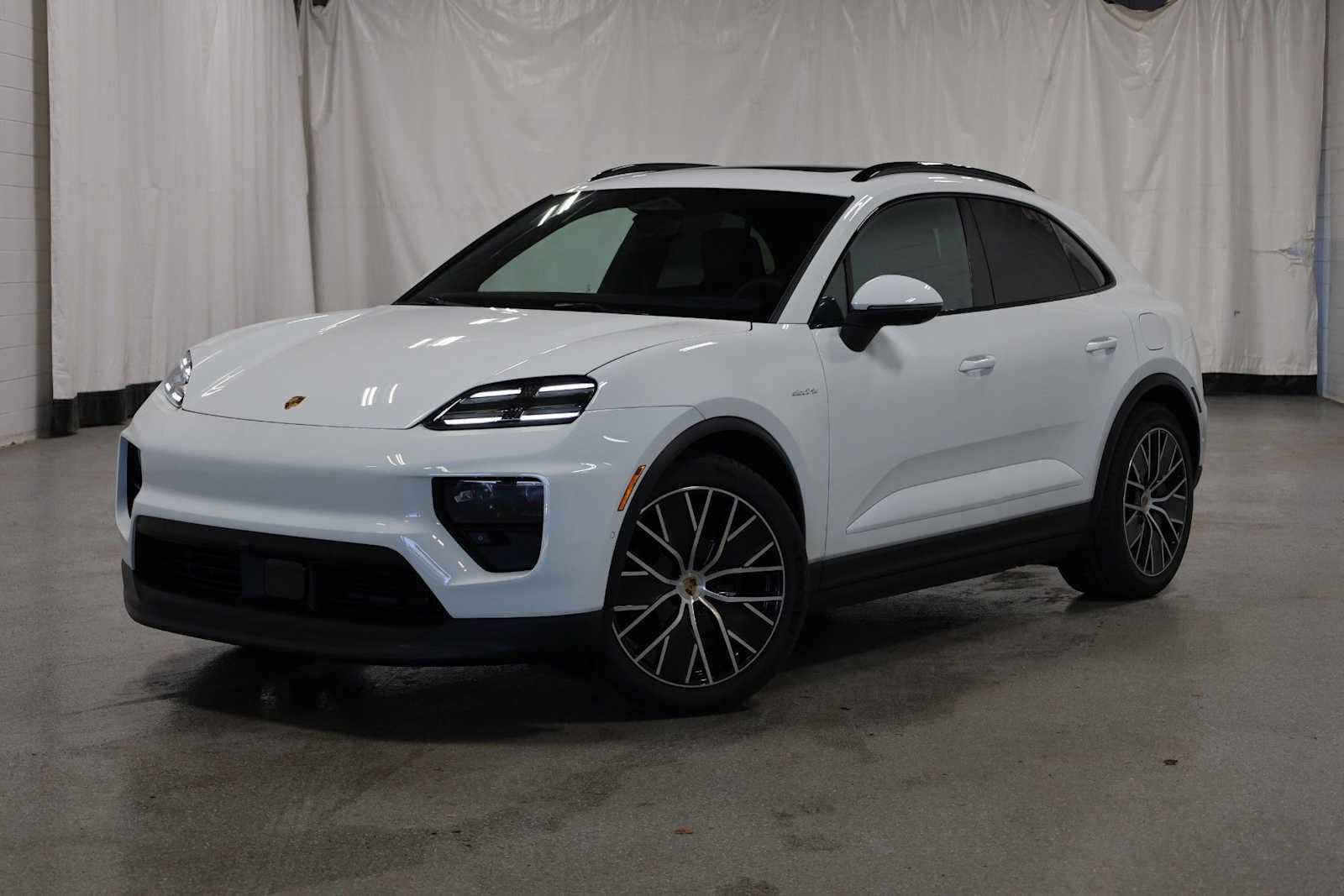 New 2026 Porsche Macan 4 Electric AWD/4WD image 1