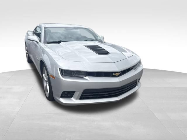 Used 2015 Chevrolet Camaro SS RWD image 2
