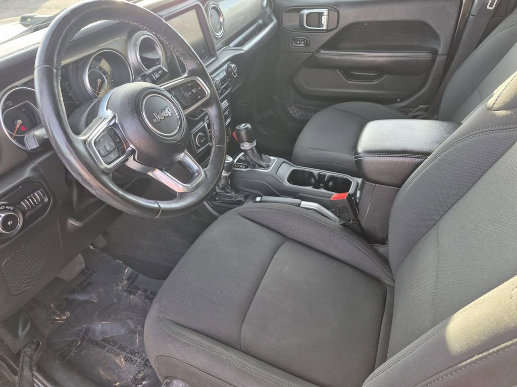 Used 2018 Jeep Wrangler Unlimited Sahara image 11