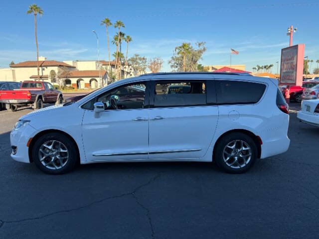 Used 2018 Chrysler Pacifica Limited FWD image 6