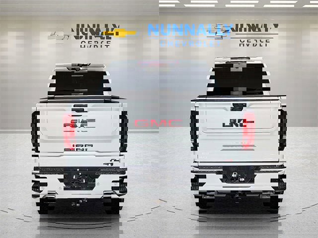 Certified 2022 GMC Sierra 1500 AT4 w/ AT4 Premium Package image 4