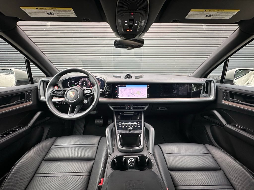 Certified 2025 Porsche Cayenne E-Hybrid AWD/4WD image 6