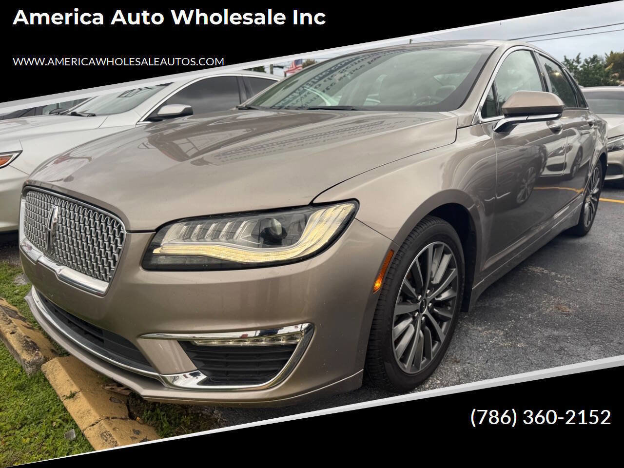 Used 2019 Lincoln MKZ Premiere image 1