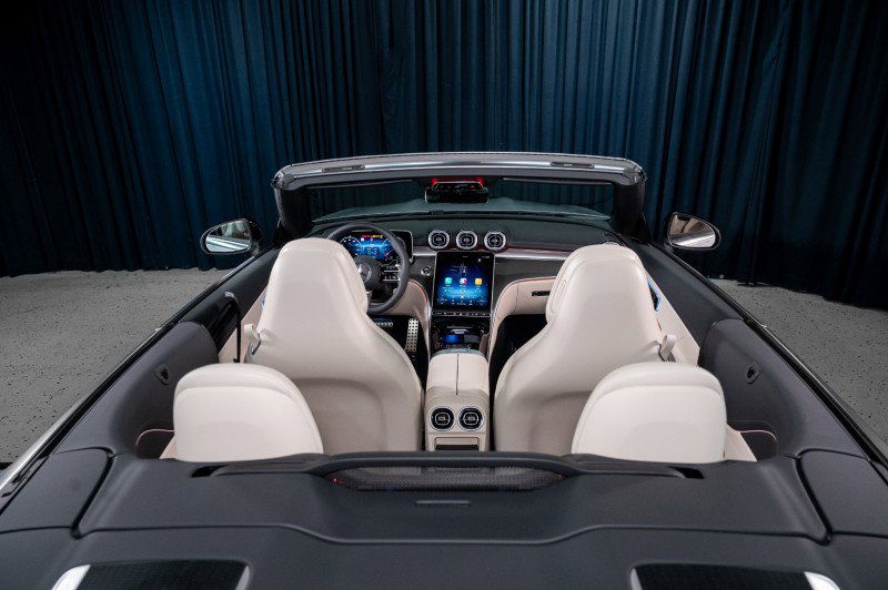 New 2026 Mercedes-Benz CLE 300 4MATIC Cabriolet image 6