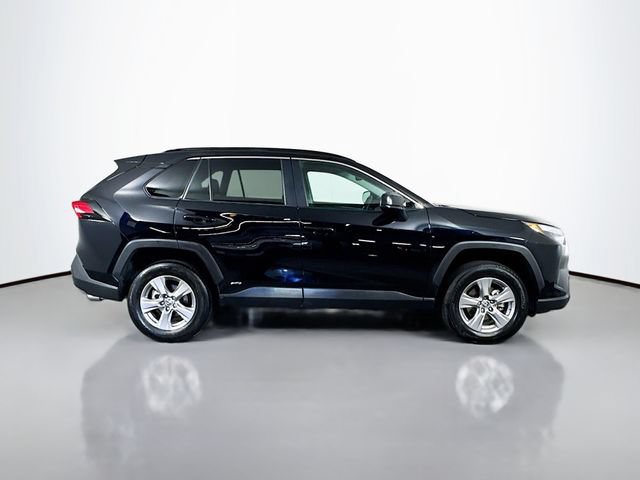 Used 2024 Toyota RAV4 LE AWD/4WD image 9