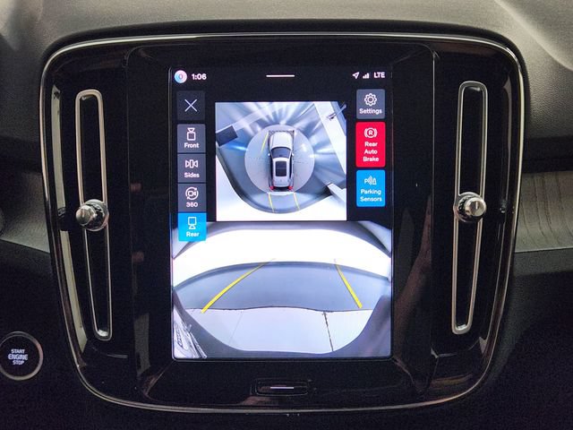Certified 2026 Volvo XC40 B5 Plus AWD/4WD image 18