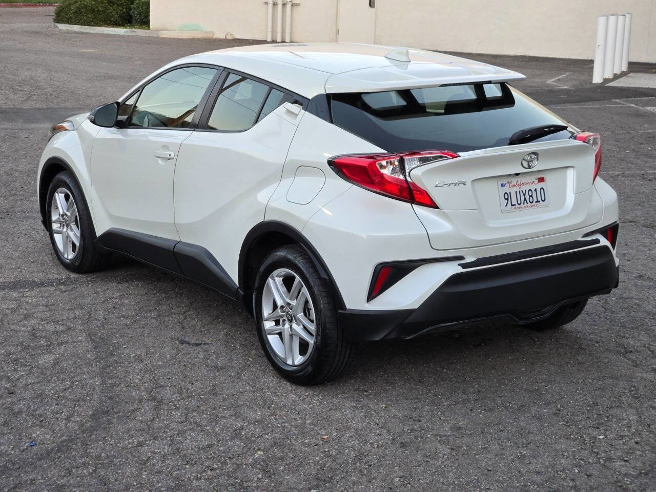 Used 2021 Toyota C-HR LE image 11