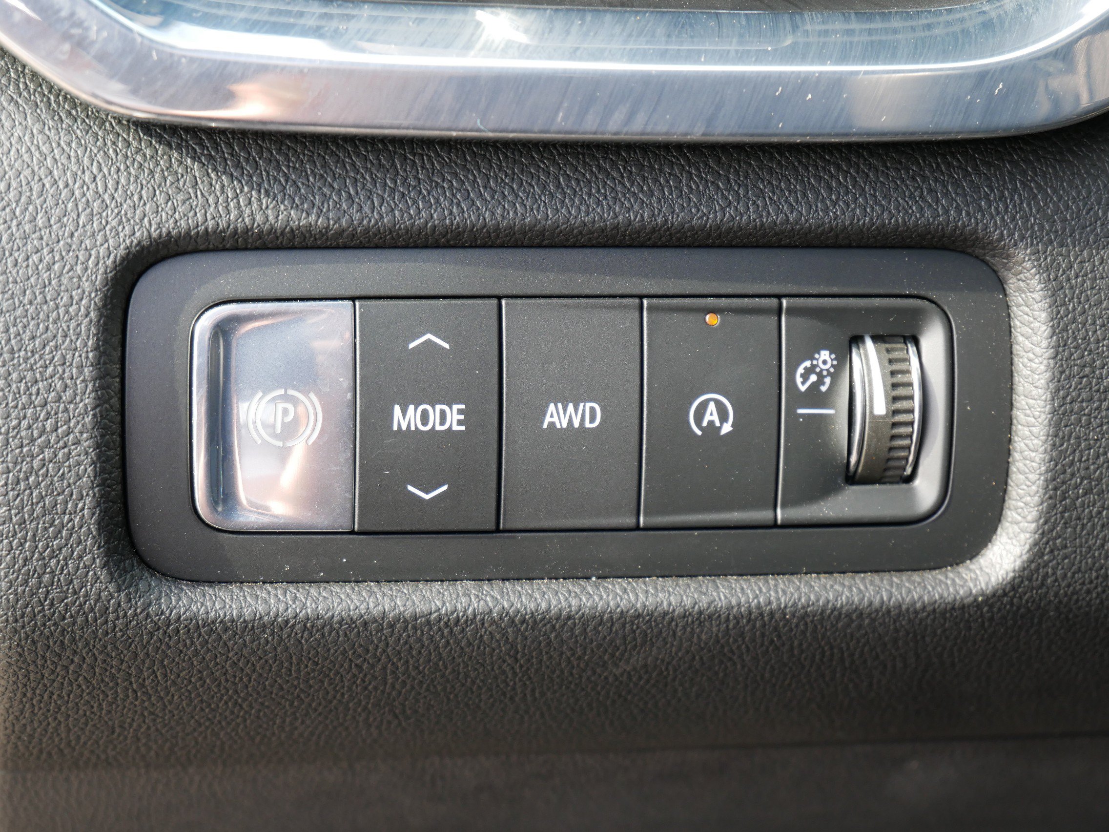 Certified 2026 GMC Acadia Denali w/ Super Cruise Package AWD/4WD image 17