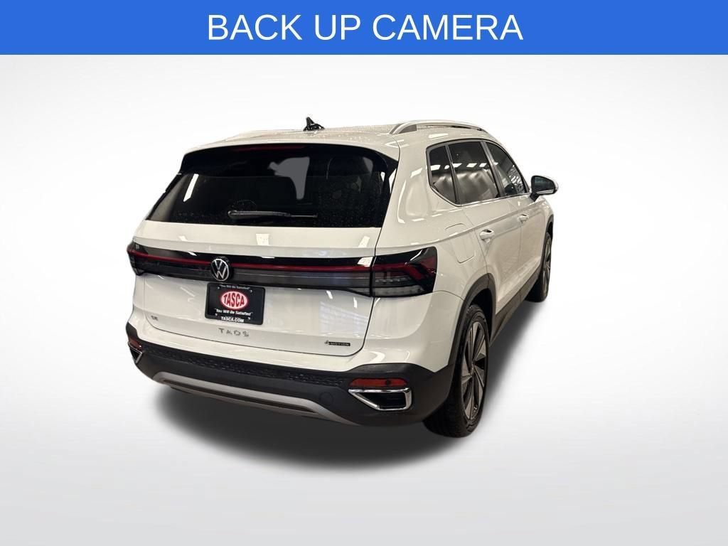 Used 2025 Volkswagen Taos SE AWD/4WD image 9
