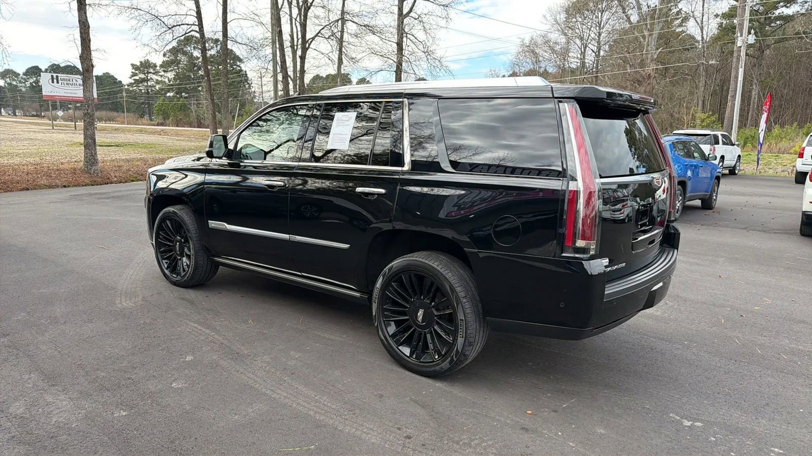 Used 2017 Cadillac Escalade Platinum image 6