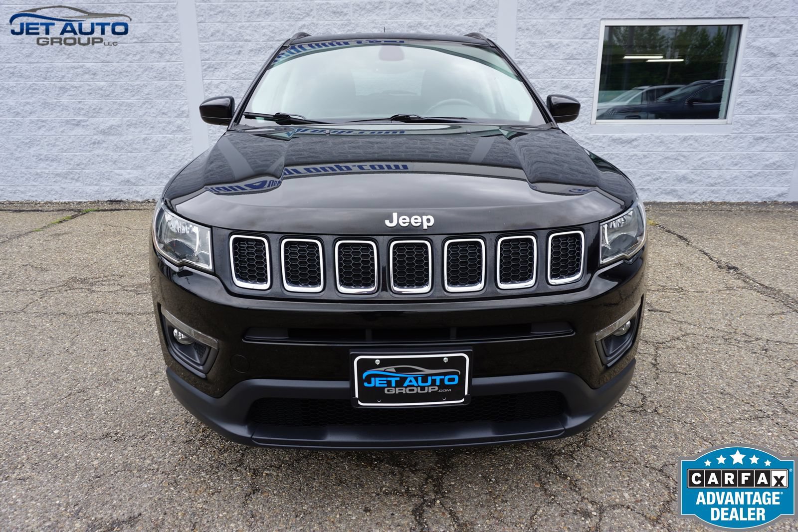 Used 2018 Jeep Compass Latitude w/ Popular Equipment Group AWD/4WD image 2