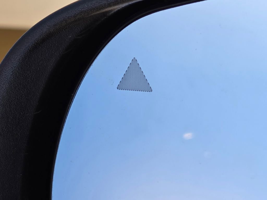 Used 2019 Jeep Cherokee Trailhawk w/ Comfort & Convenience Group image 33