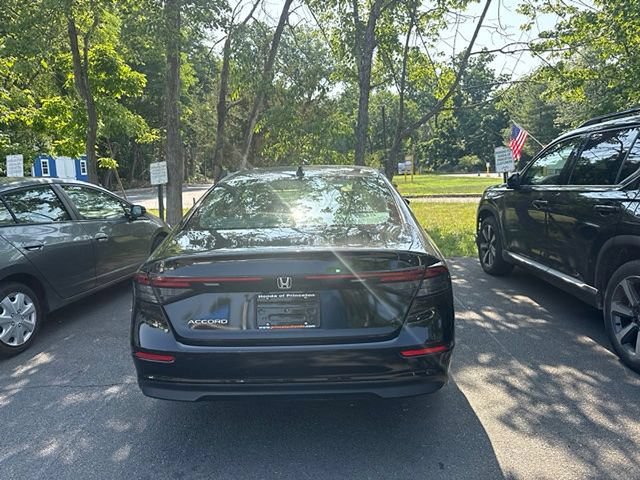 Used 2023 Honda Accord EX image 5
