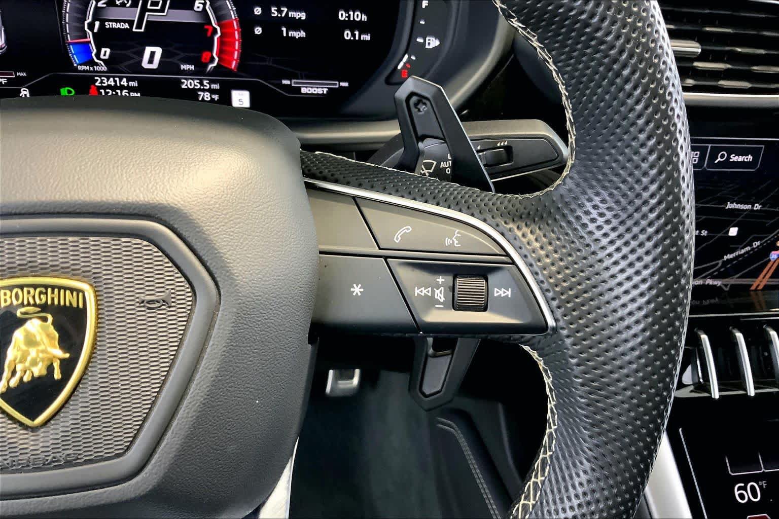 Used 2020 Lamborghini Urus AWD/4WD image 24