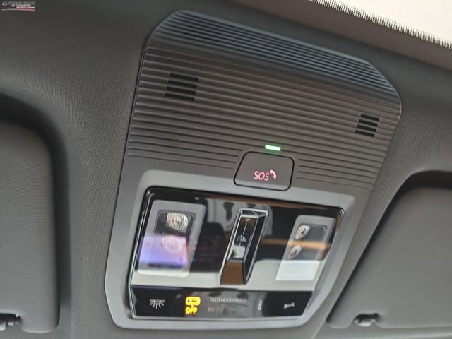 Used 2025 Volkswagen ID. Buzz Pro S Plus image 43