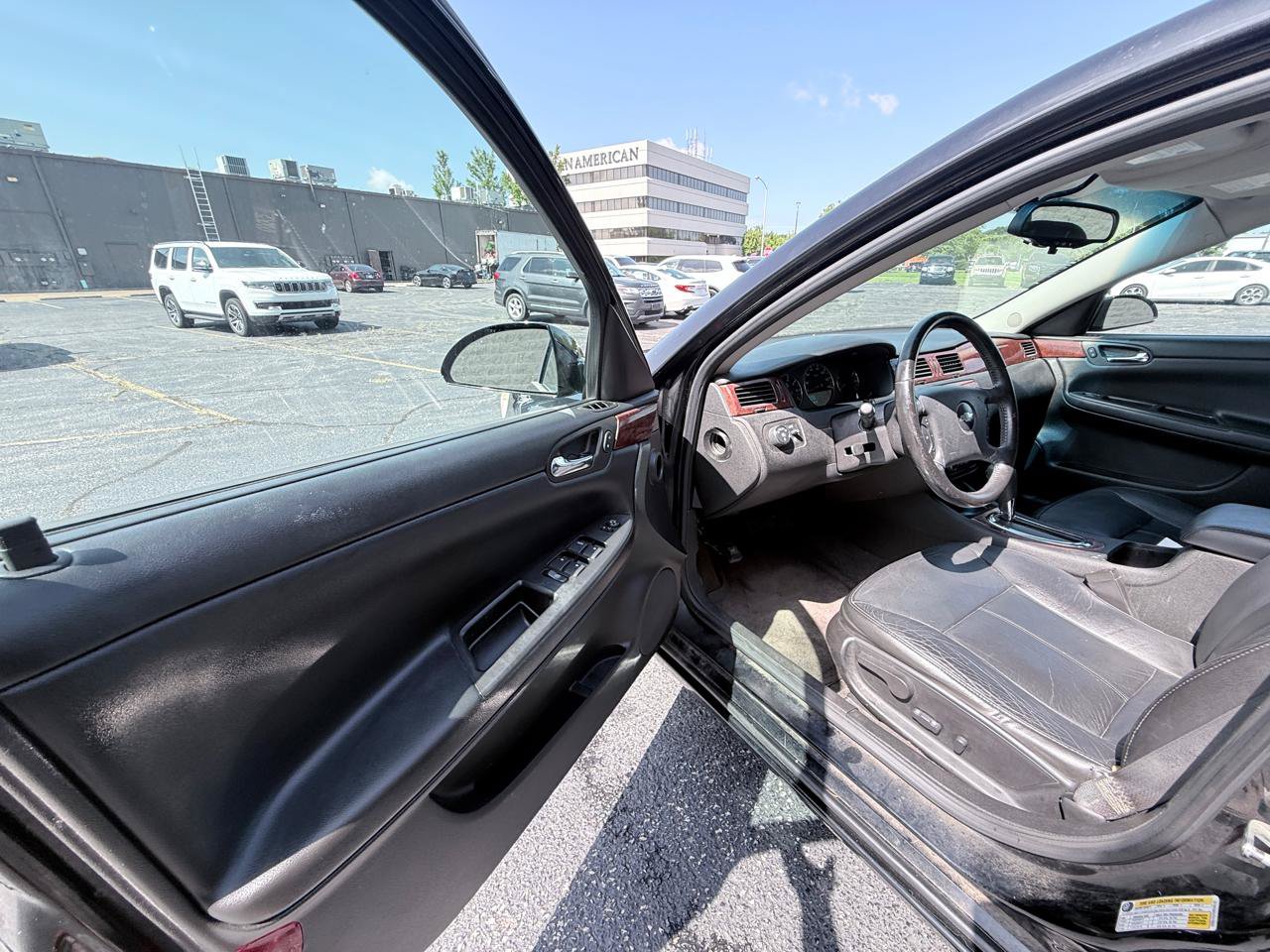 Used 2007 Chevrolet Impala LT FWD image 9