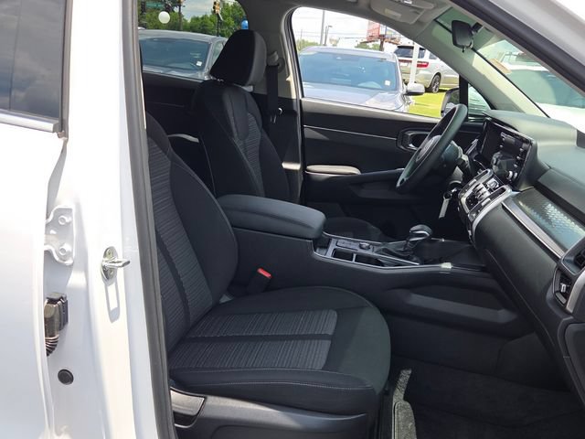 Used 2023 Kia Sorento LX FWD image 18