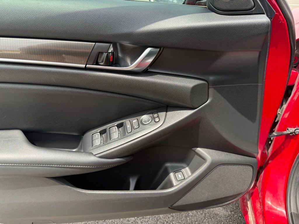 Used 2022 Honda Accord Sport image 11