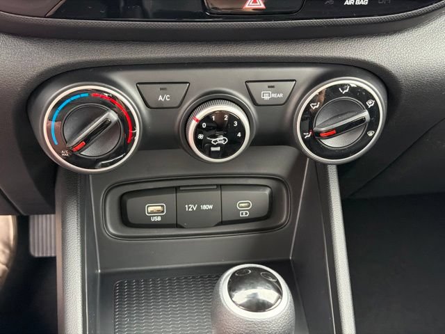 New 2026 Hyundai Venue SE FWD image 23