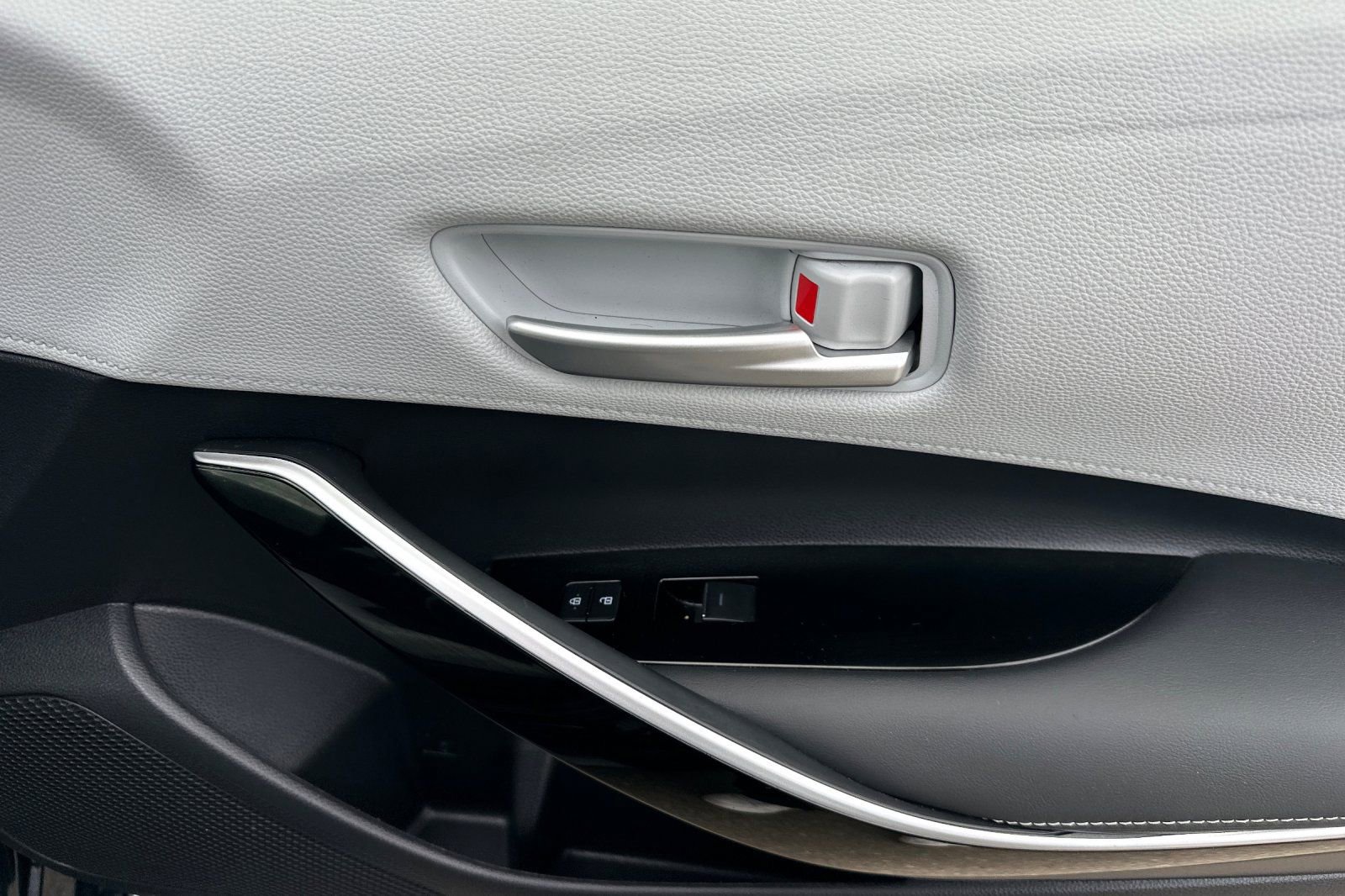 Used 2022 Toyota Corolla XSE w/ XSE Preferred Package image 21