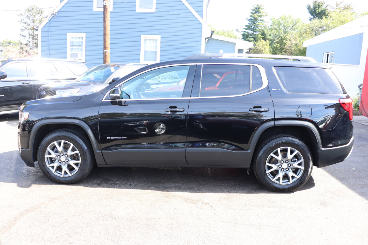 Used 2023 GMC Acadia SLT image 2