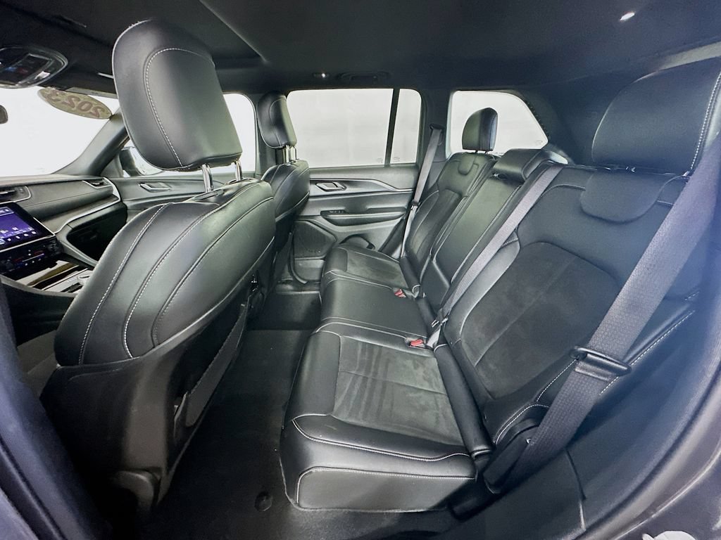 Certified 2023 Jeep Grand Cherokee Altitude AWD/4WD image 36