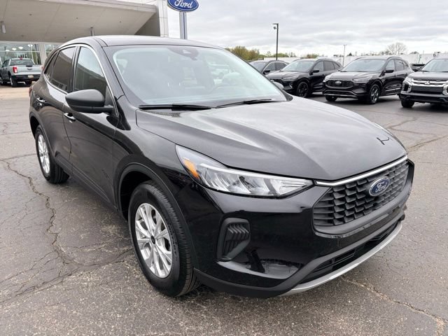 Used 2023 Ford Escape Active AWD/4WD image 9