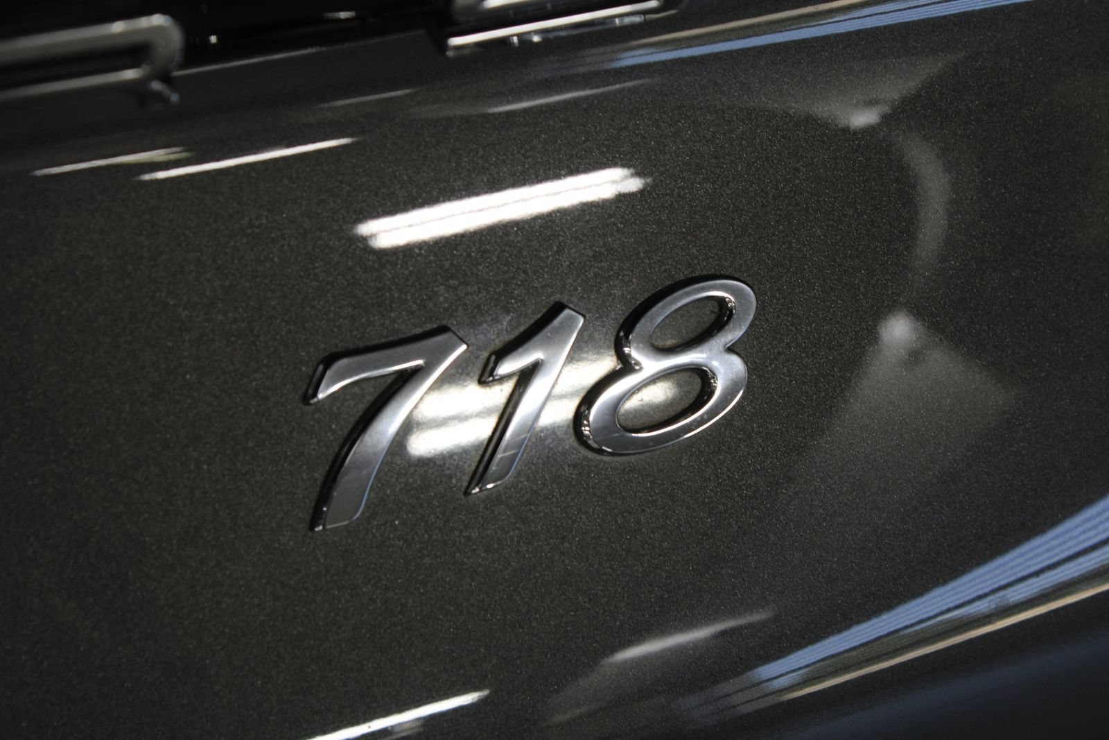 Used 2021 Porsche 718 Cayman RWD image 34