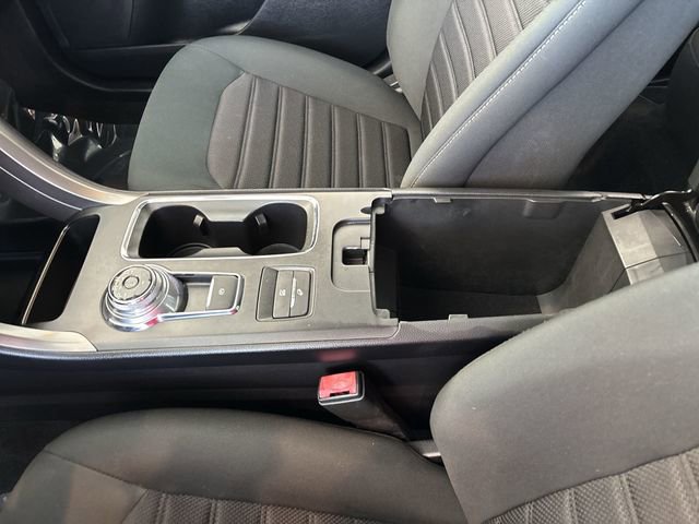 Used 2020 Ford Fusion SE FWD image 23