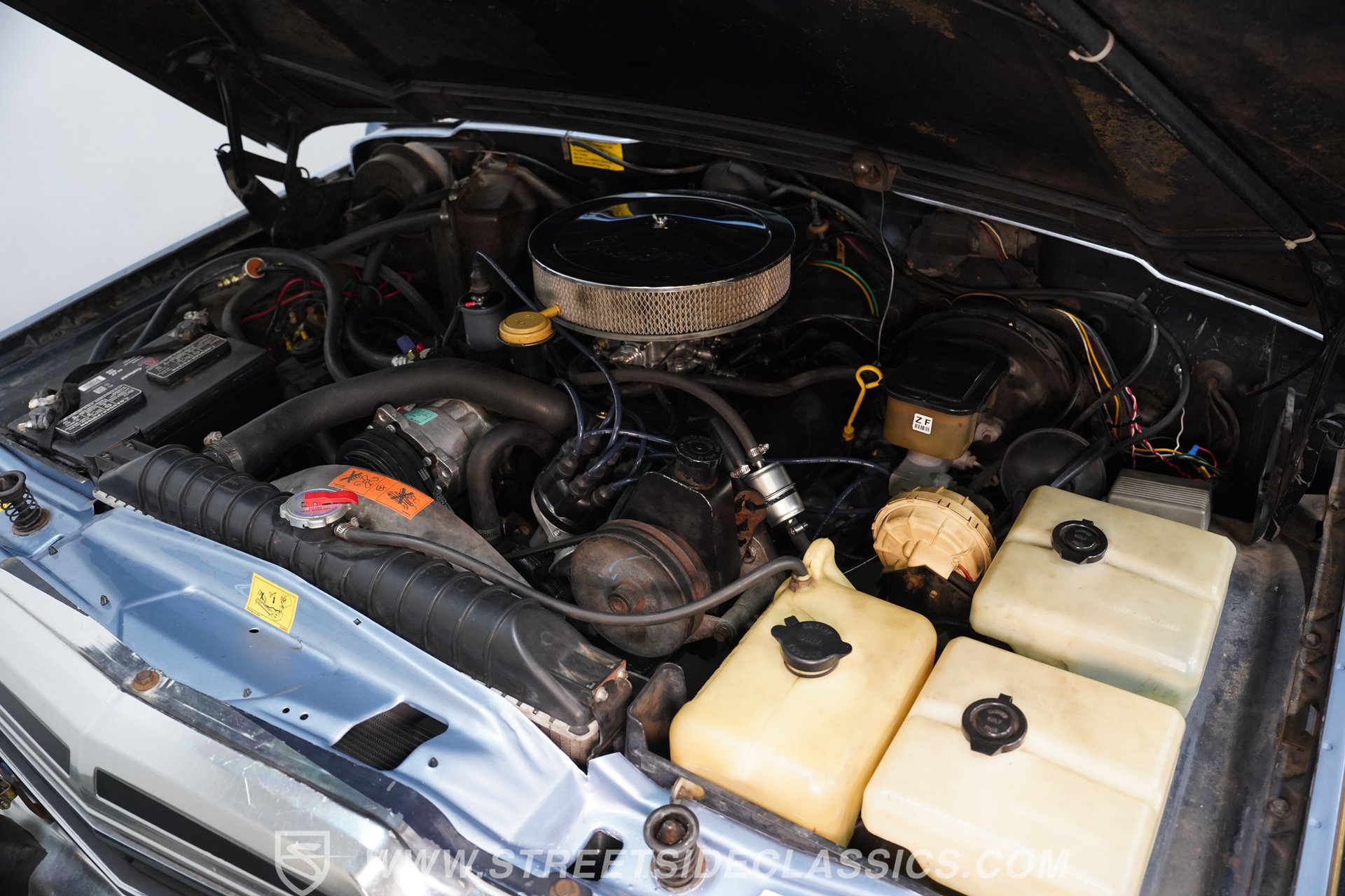 Used 1989 Jeep Grand Wagoneer AWD/4WD image 30