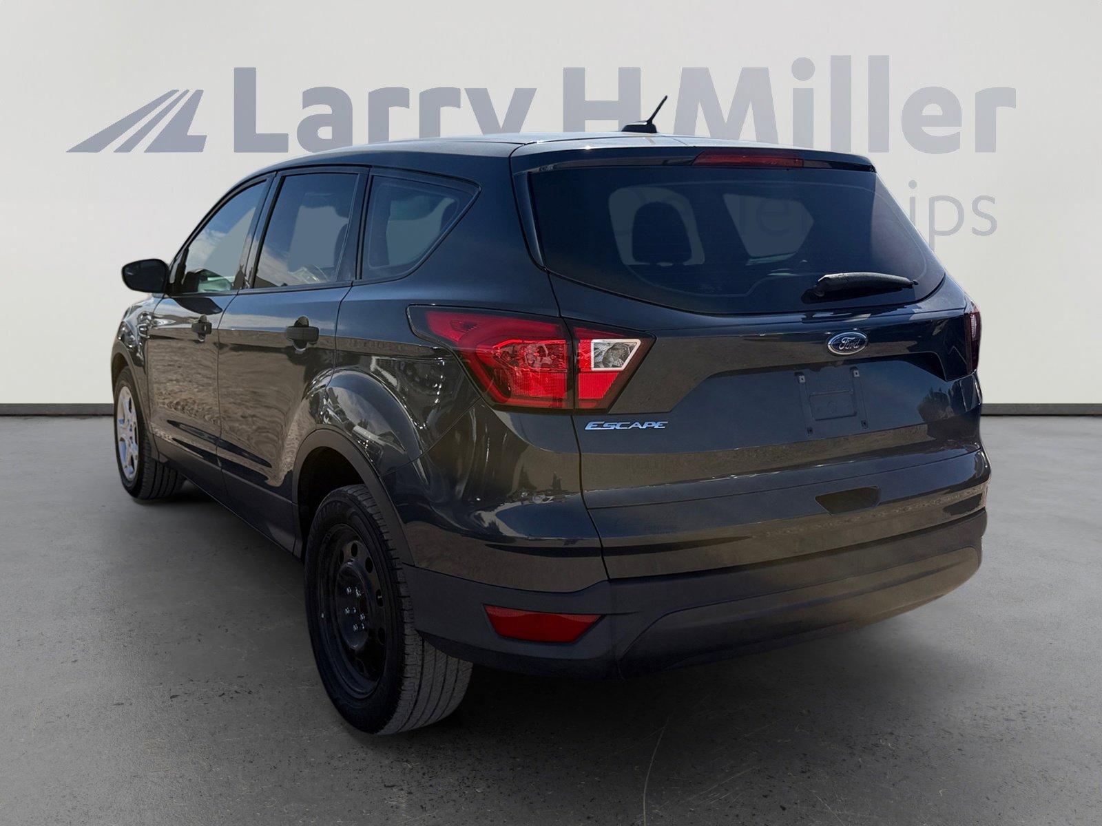 Used 2019 Ford Escape S image 3