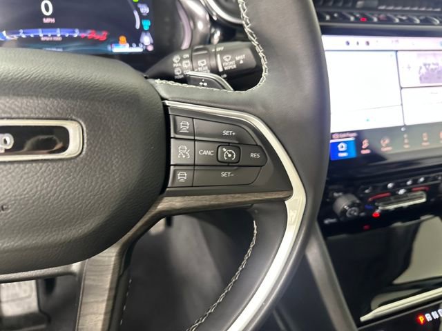 Used 2023 Jeep Grand Cherokee 4WD 4xe w/ Luxury Tech Group II image 16