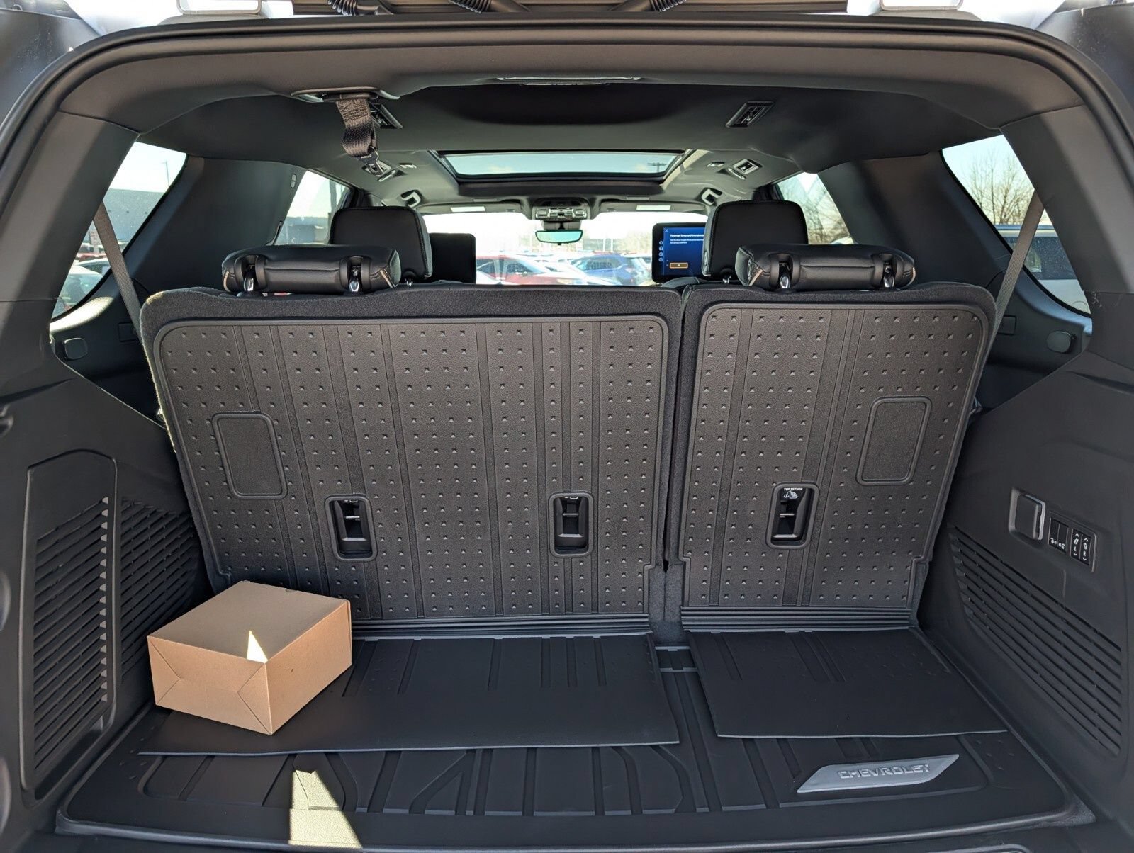 New 2026 Chevrolet Tahoe Premier AWD/4WD image 32