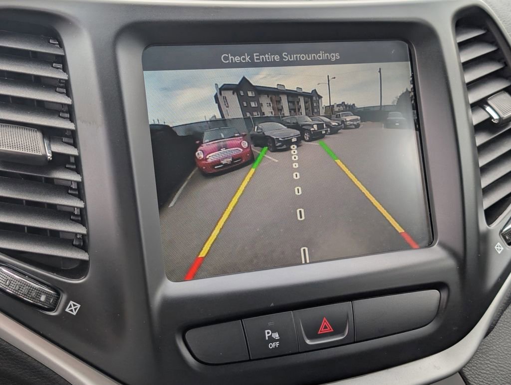 Used 2018 Jeep Cherokee Trailhawk w/ Cold Weather Group AWD/4WD image 27