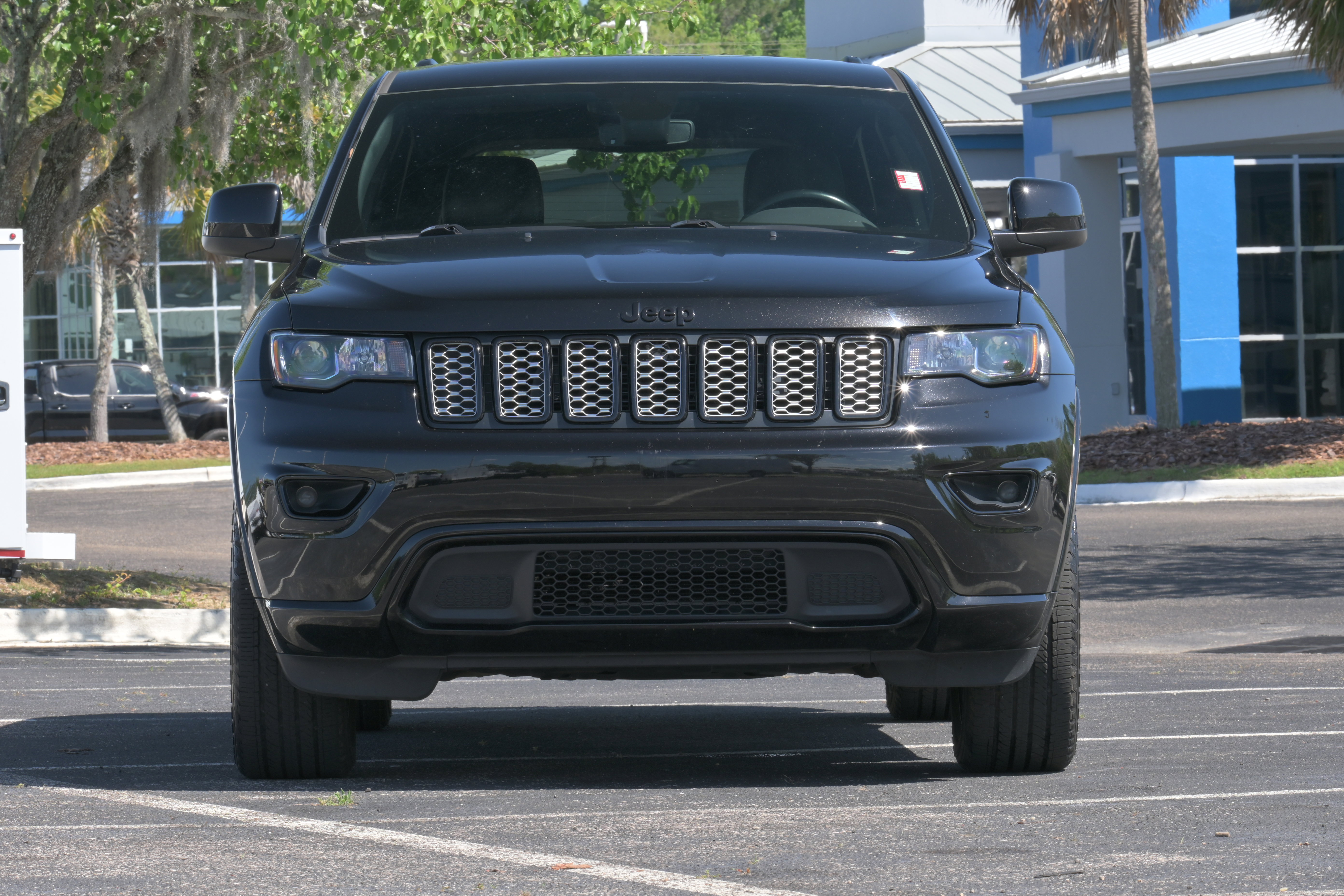 Used 2022 Jeep Grand Cherokee Laredo X AWD/4WD image 29
