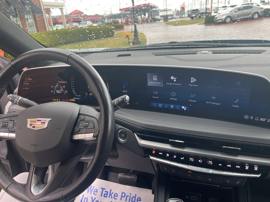 Used 2025 Cadillac XT4 Premium Luxury image 21