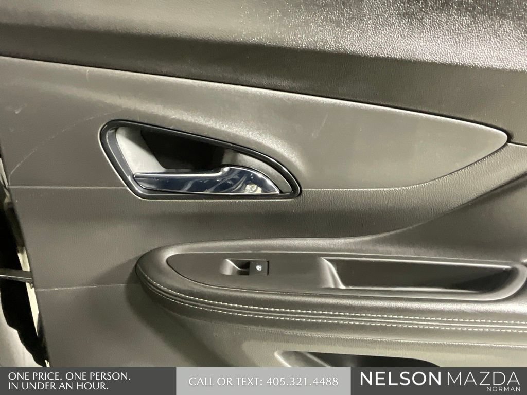 Used 2019 Buick Encore Sport Touring FWD image 23