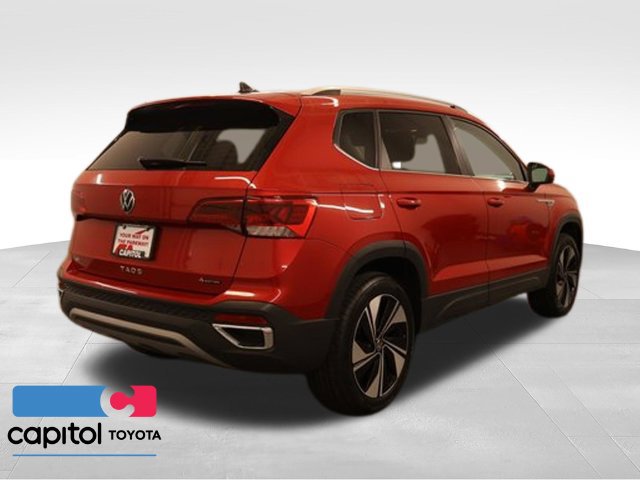 Used 2024 Volkswagen Taos SE AWD/4WD image 2