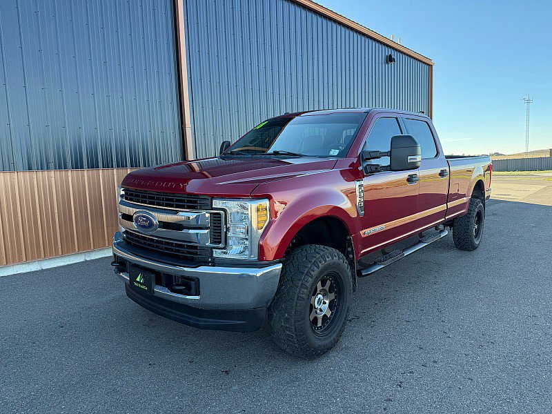 Used 2018 Ford F350 XLT image 2