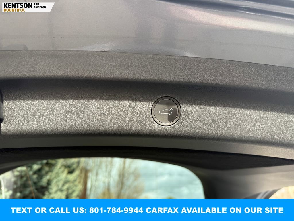 Used 2025 Tesla Model Y Long Range image 35