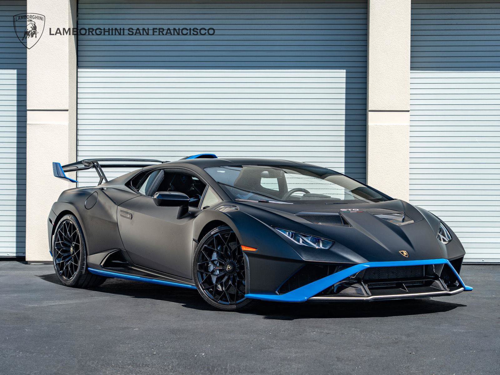 Used 2024 Lamborghini Huracan STO RWD image 2
