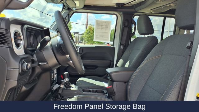 Used 2025 Jeep Wrangler Sahara image 14