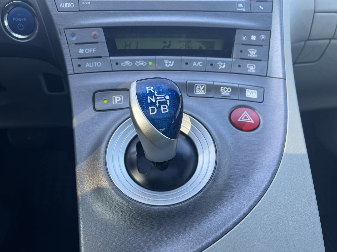 Used 2015 Toyota Prius Four w/ Deluxe Solar Roof Package image 36