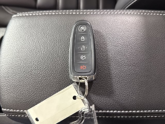 Used 2019 Ford Escape SEL AWD/4WD image 34