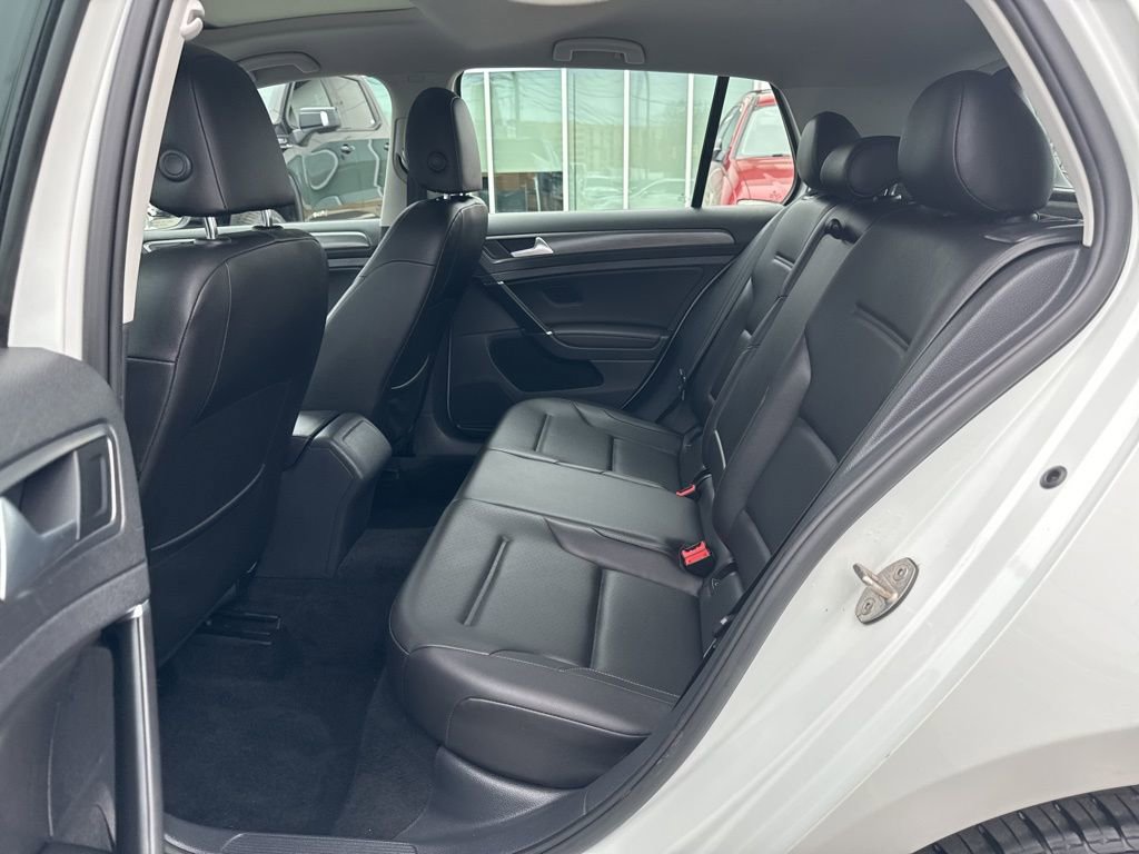 Used 2021 Volkswagen Golf 4-Door image 25