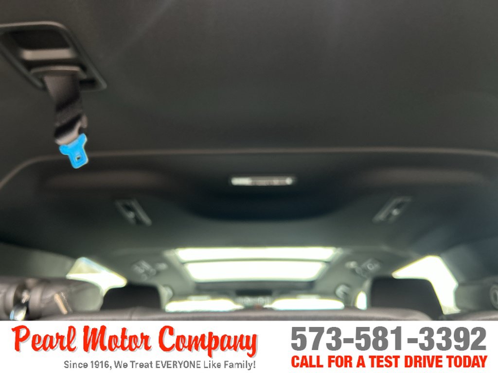 New 2026 Chevrolet Suburban Premier w/ Sun And Tow Package AWD/4WD image 28
