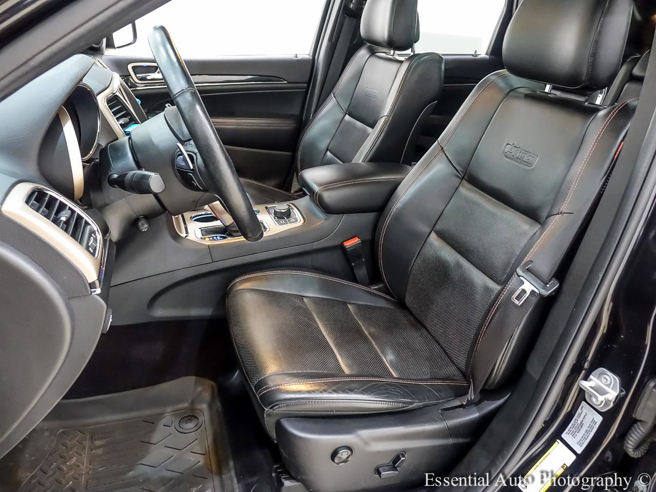 Used 2016 Jeep Grand Cherokee Limited 75th Anniversary AWD/4WD image 13